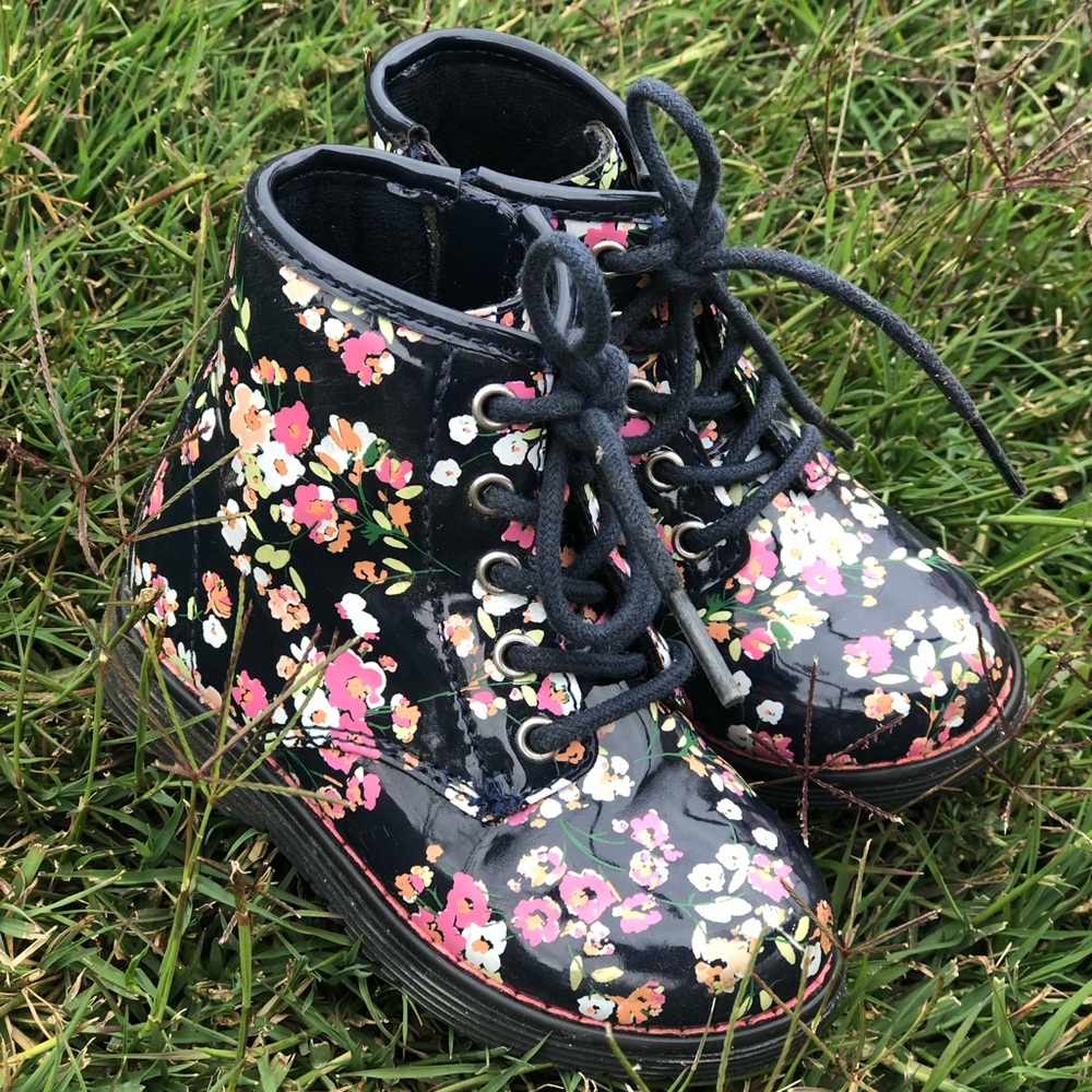 Shoes boots